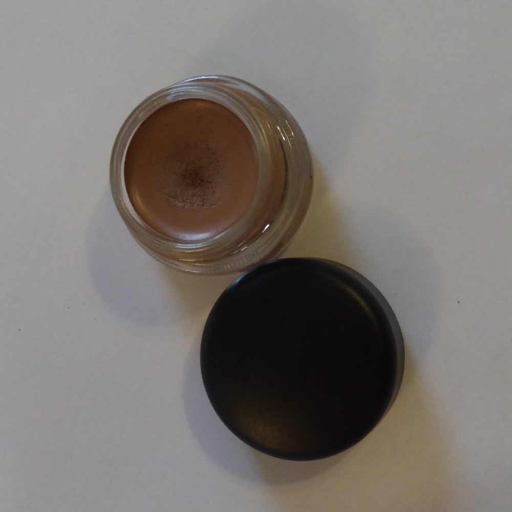 MAC Pro Longwear Paint Pot Groundwork